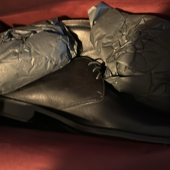 To Boot New York Winston in Black Size 11 in box and nearly new! - Picture 2 of 9